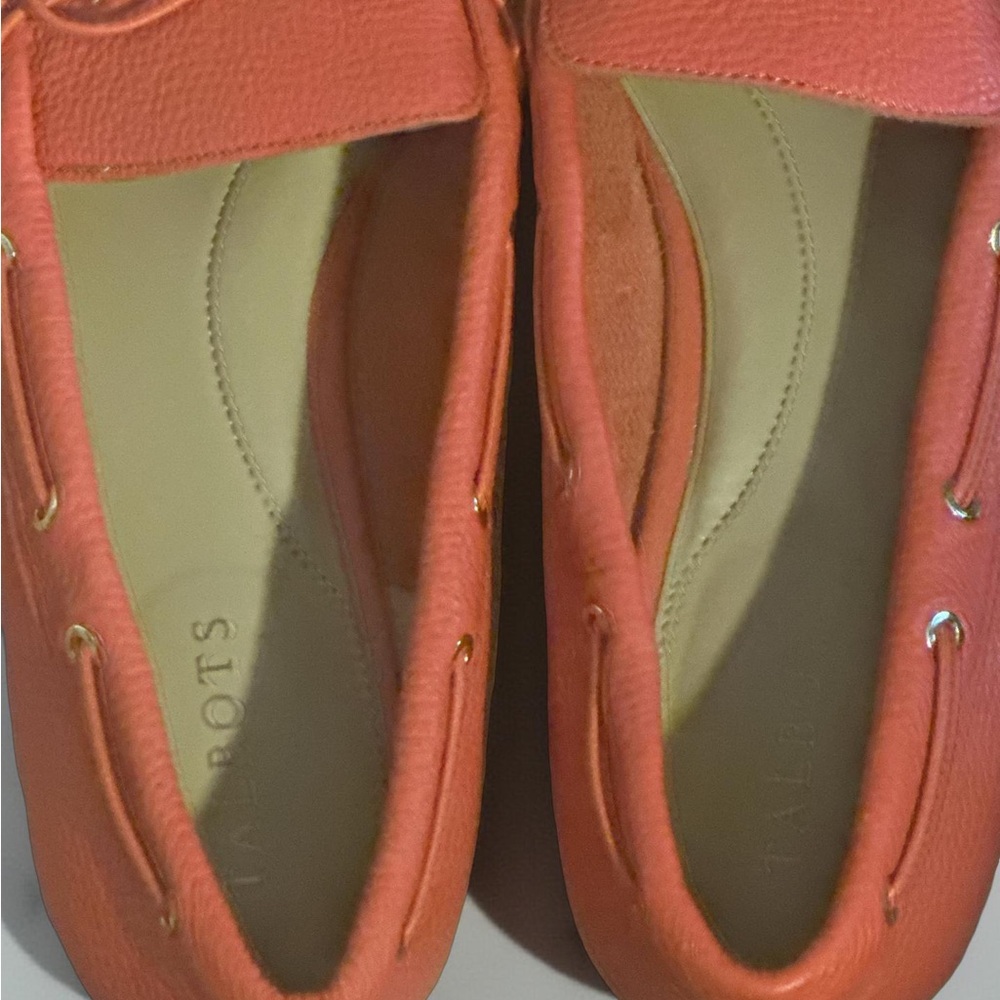 Talbots New Jessie Amazing Coral Leather Driving Flat 9.5M With Gold Tassle tips - Picture 7 of 16